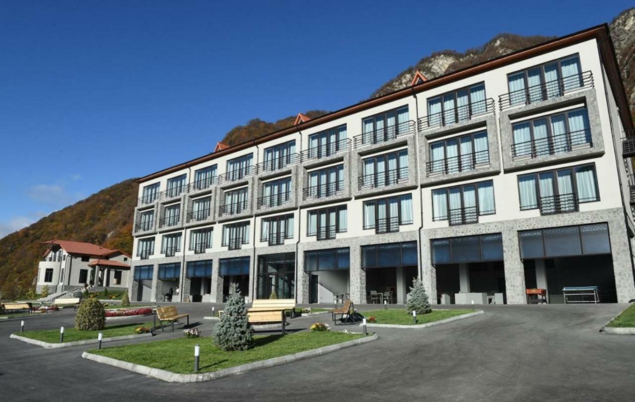 Yurd Hotel Qax Exterior photo