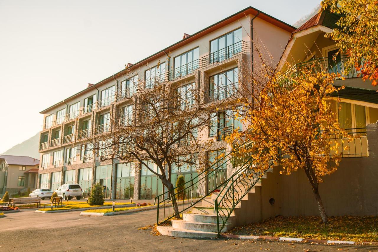 Yurd Hotel Qax Exterior photo